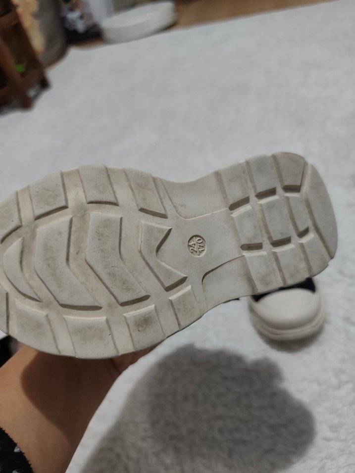 Erkek Çocuk Renkli Bağcıklı ve Cırtlı Bot - Görsel 4