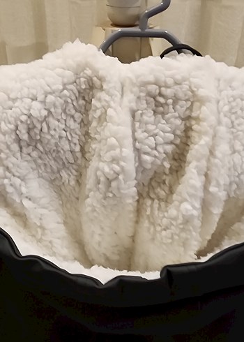 Siyah Kapüşonlu Düğmeli Kadın mont - Görsel 6