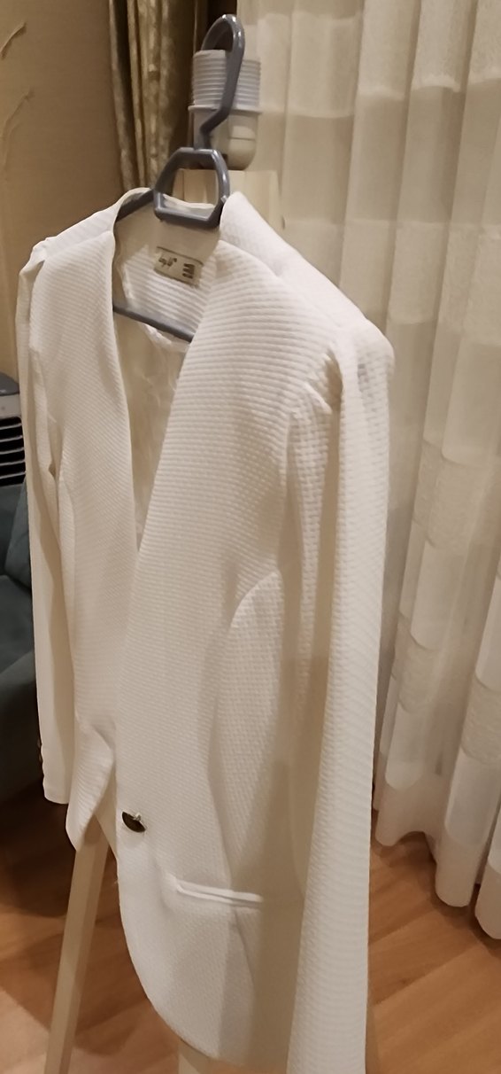 Beyaz Düğmeli Kadın Klasik Blazer Ceket - Görsel 3