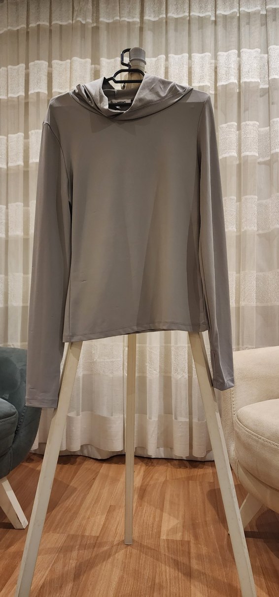 Kadın Bej Uzun Kollu Yüksek Yaka kapüşonlu spor bluz - Görsel 2