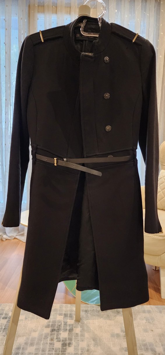 Kemer Detaylı Siyah Kaban - Görsel 2