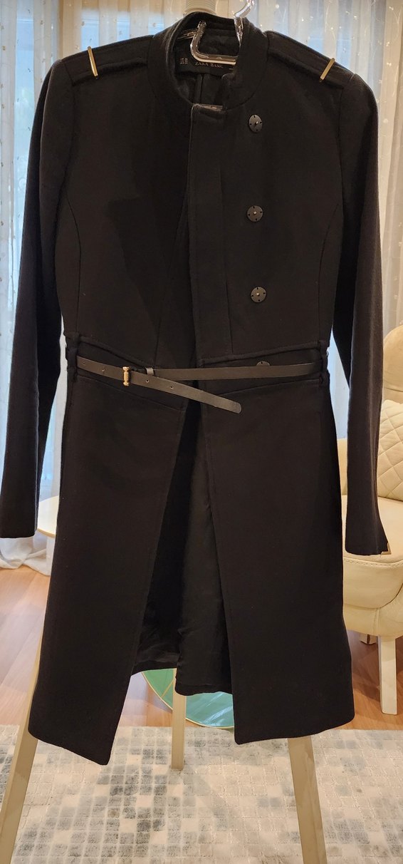 Kemer Detaylı Siyah Kaban - Görsel 3