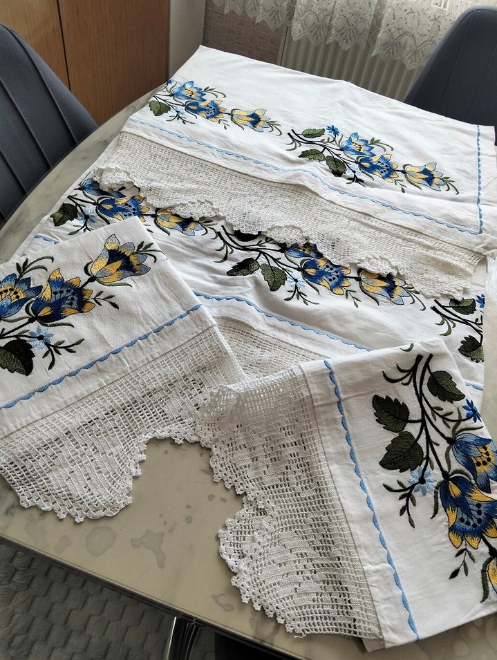 Nakışlı Beyaz sıfır 2 etek 2 yastık takım - Görsel 2