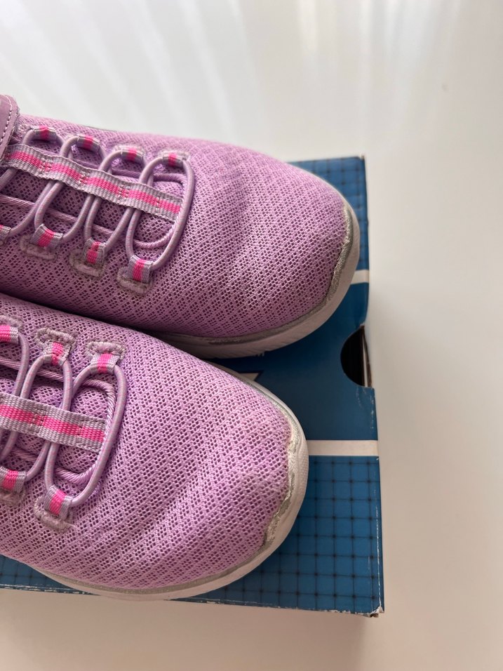 Kız Çocukları İçin Pembe Spor Ayakkabı - Görsel 2