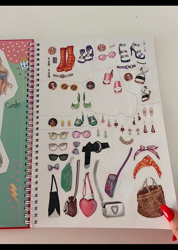 Model Kızlar Çizim Defteri ve Renkli Kalem Seti - Görsel 4