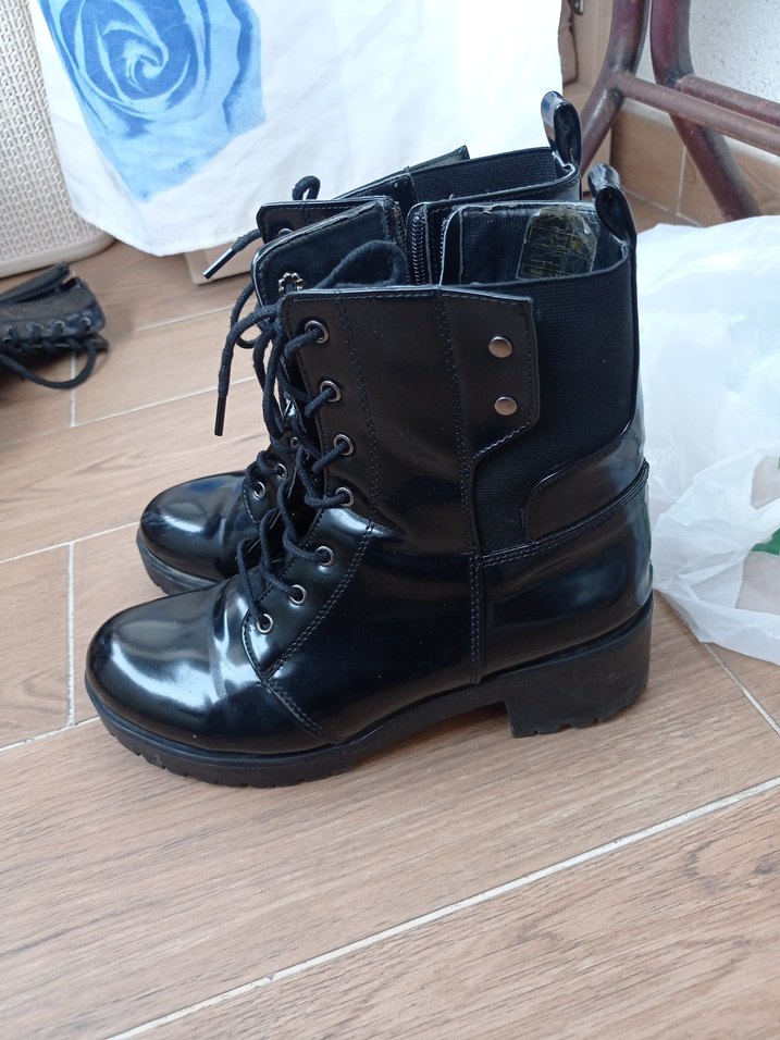 Siyah rugan Deri Gotik Kadın Botları - Görsel 2