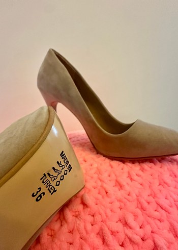 Bej Süet Stiletto Topuklu Kadın Ayakkabı - Görsel 3
