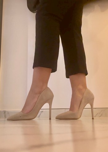 Bej Süet Stiletto Topuklu Kadın Ayakkabı - Görsel 2