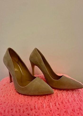 Bej Süet Stiletto Topuklu Kadın Ayakkabı - Görsel 4