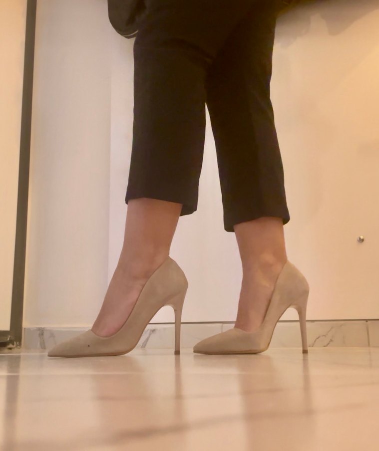 Bej Süet Stiletto Topuklu Kadın Ayakkabı - Görsel 2