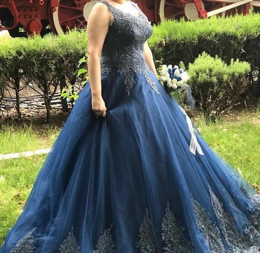 Dantel İşlemeli Lacivert Uzun Nişan Elbisesi - Görsel 4