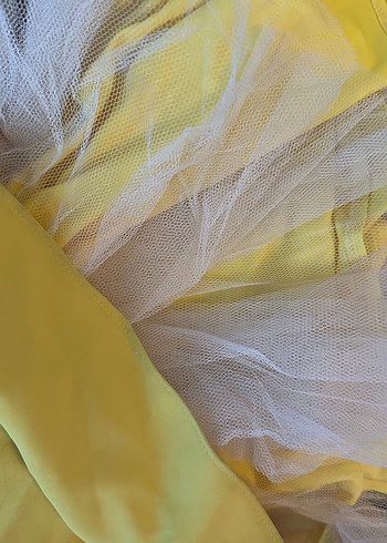 Sarı Kuyruklu Drapeli Uzun Balık Model Abiye Elbise - Görsel 5