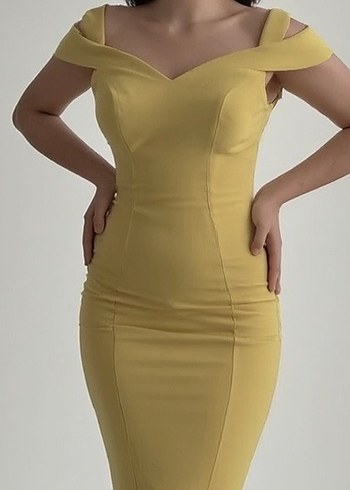 Sarı Kuyruklu Drapeli Uzun Balık Model Abiye Elbise - Görsel 2