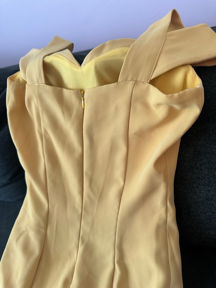 Sarı Kuyruklu Drapeli Uzun Balık Model Abiye Elbise - Görsel 4