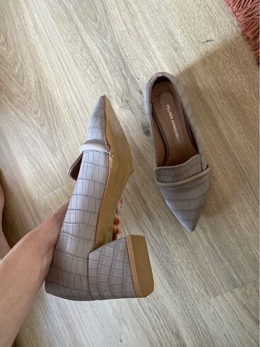 Pelinin Ayakkabıları Ayakkabı