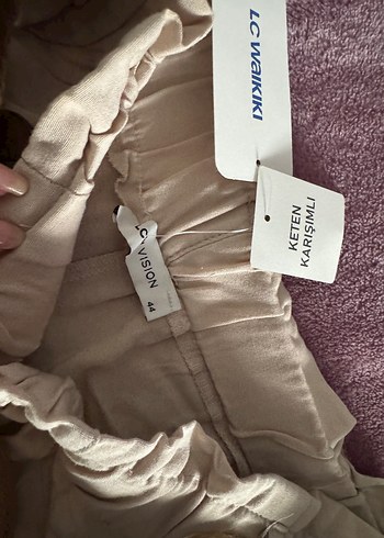 Kemerli Bej Keten Mini Şort - Görsel 3