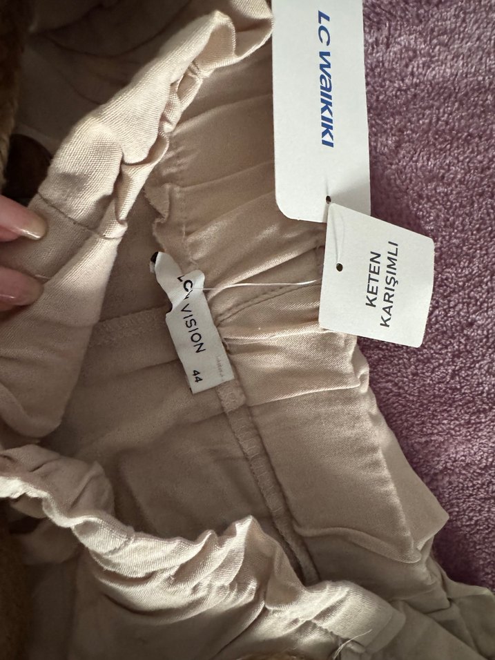 Kemerli Bej Keten Mini Şort - Görsel 3