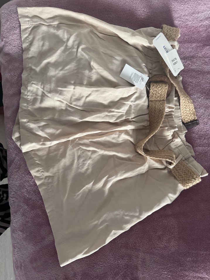 Kemerli Bej Keten Mini Şort - Görsel 2