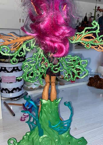 Beden Monster high g2 teresa thornwill garden ghouls