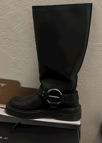 Tokalı Siyah Deri Dizüstü Kadın Çizme - Görsel 2