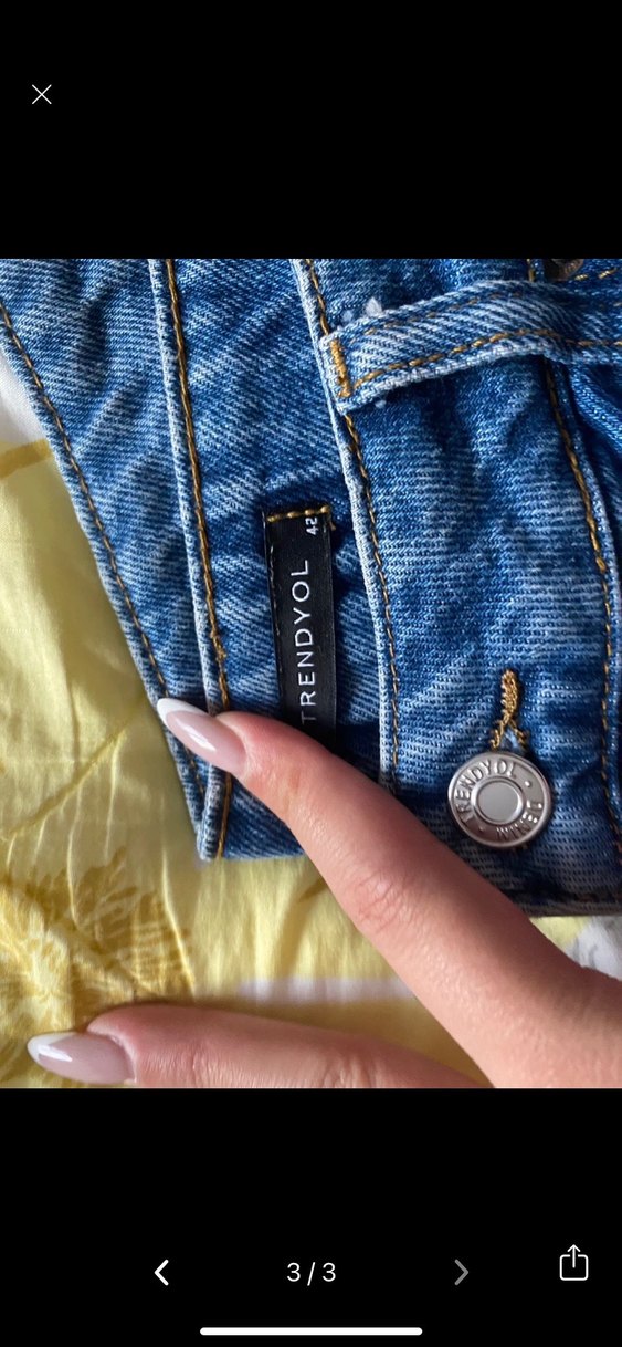 Düğmeli Mavi Bağlama Desenli Kadın Kot Şort - Görsel 3