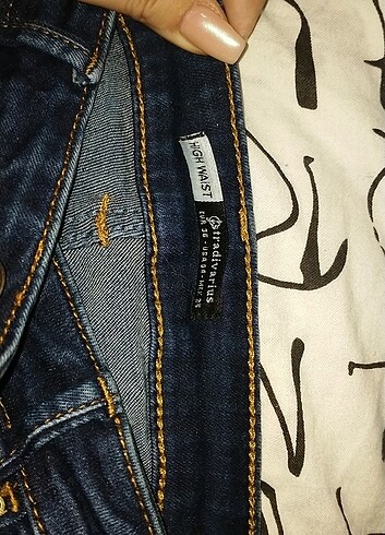 36 Beden Stradivarius jean
