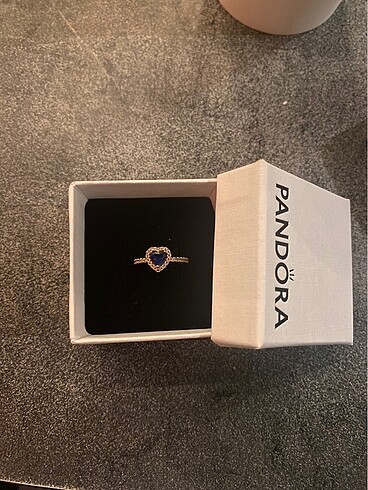Pandora yüzük