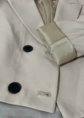 Düğmeli krem Mini Kadın Blazer Ceket - Görsel 3