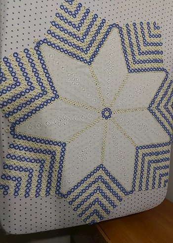 El Örgüsü Beyaz, Sarı ve Mavi Masa Örtüsü - Görsel 2