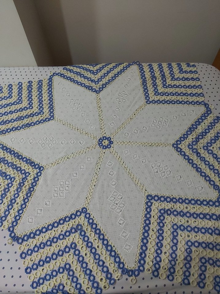 El Örgüsü Beyaz, Sarı ve Mavi Masa Örtüsü - Görsel 3