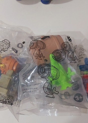 Sünger Bob, Uçan Hollandalı ve Bay Yengeç Figür - Görsel 3