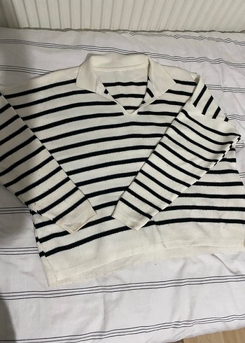 Uzun Kollu Çizgili Beyaz Triko Kazak - Görsel 3