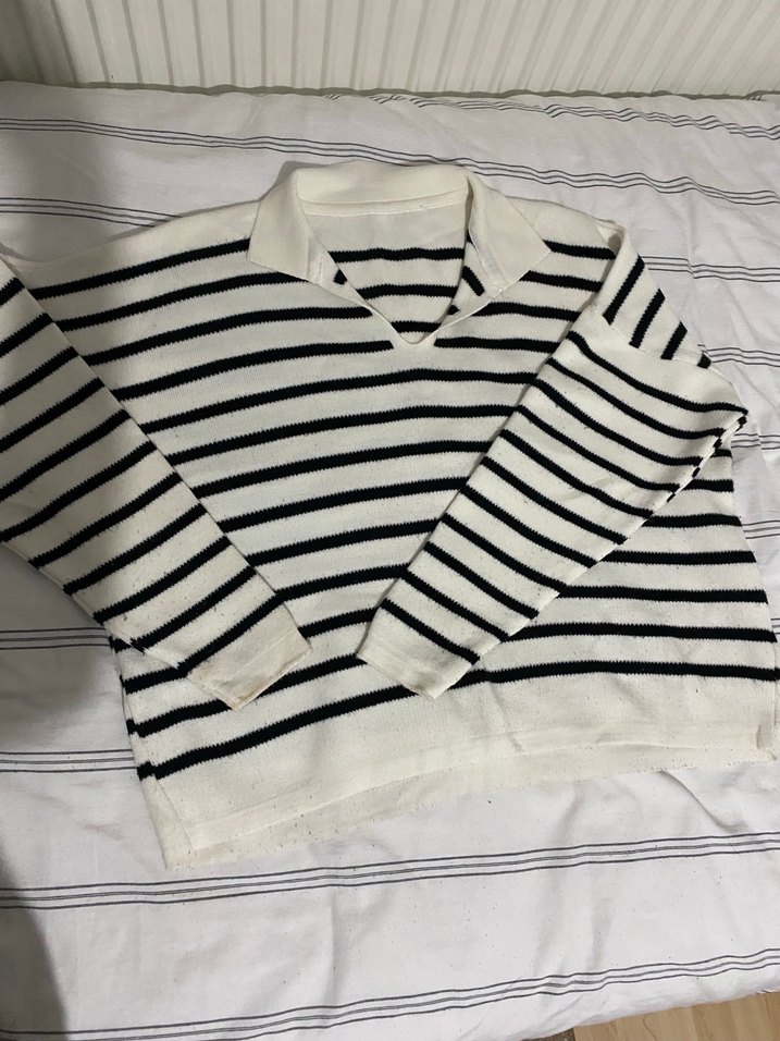 Uzun Kollu Çizgili Beyaz Triko Kazak - Görsel 3