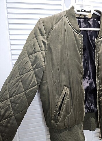 36 Beden H&M HAKİ YEŞİLİ BOMBER CEKET