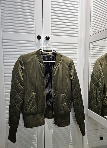 H&M HAKİ YEŞİLİ BOMBER CEKET