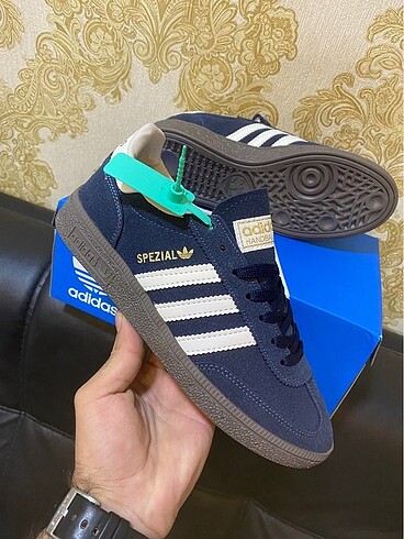 40 Beden lacivert Renk Adidas spezıal lacivert krem 36-40 numaraları mevcuttur