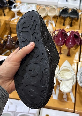 Siyah taşlı spor Alexandra ayakkabı - Görsel 5