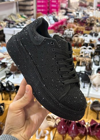 Siyah taşlı spor Alexandra ayakkabı - Görsel 6