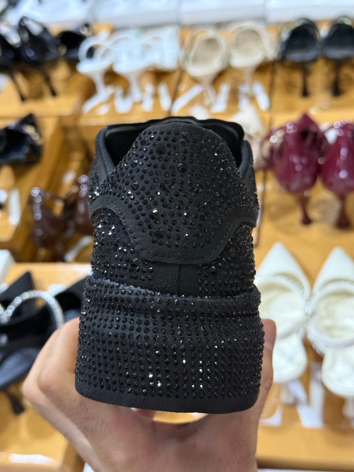 Siyah taşlı spor Alexandra ayakkabı - Görsel 4