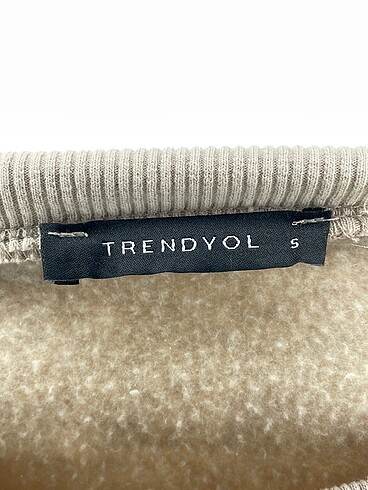 s Beden çeşitli Renk Trendyol & Milla Sweatshirt %70 İndirimli.