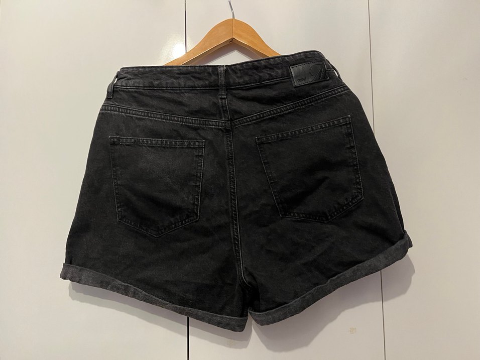 Mavi Siyah Bol Kesim Mini Denim Şort - Görsel 3