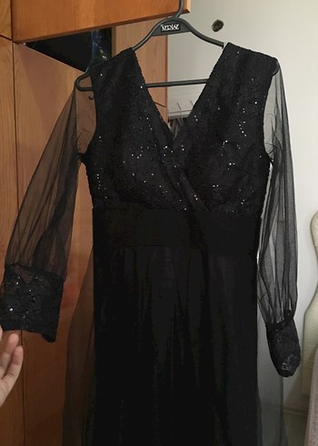 Uzun Kollu Siyah Gotik V Yaka Abiye Elbise
