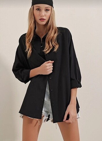 Oversize basic siyah gömlek 