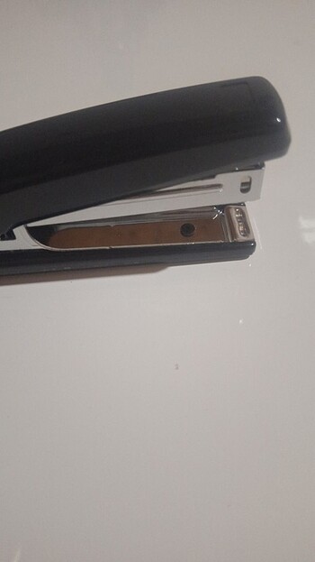 Demir aksanlı ofis zımbası orta boy  - Görsel 2