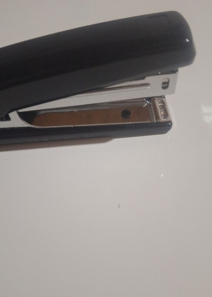 Demir aksanlı ofis zımbası orta boy  - Görsel 2