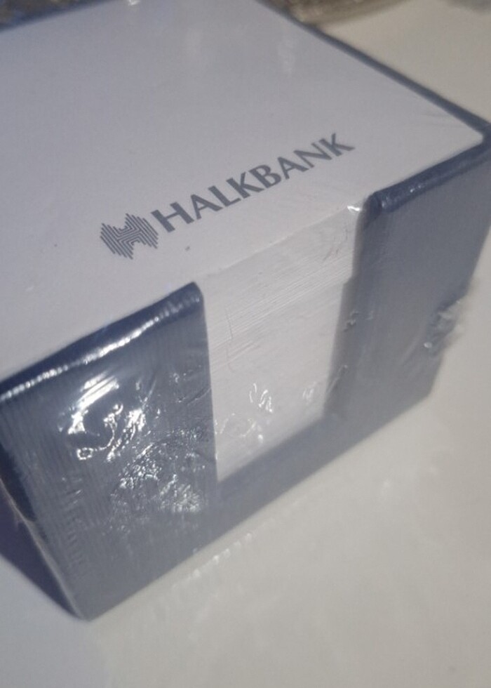 Kare kutuda beyaz sayfalı blok not - Görsel 2