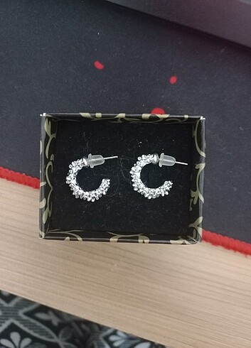 Accessorize küpe
