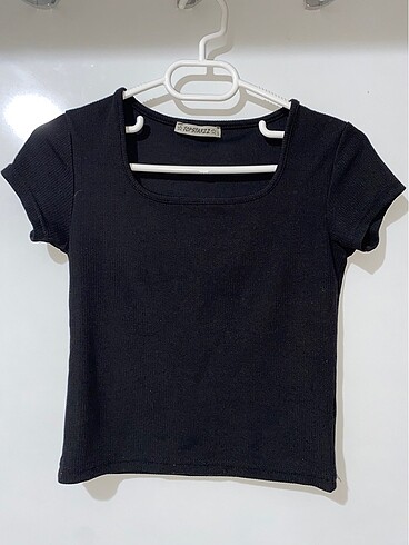 Siyah crop