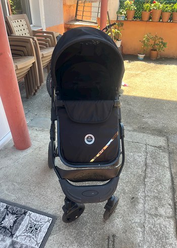 Siyah Bebek Arabası