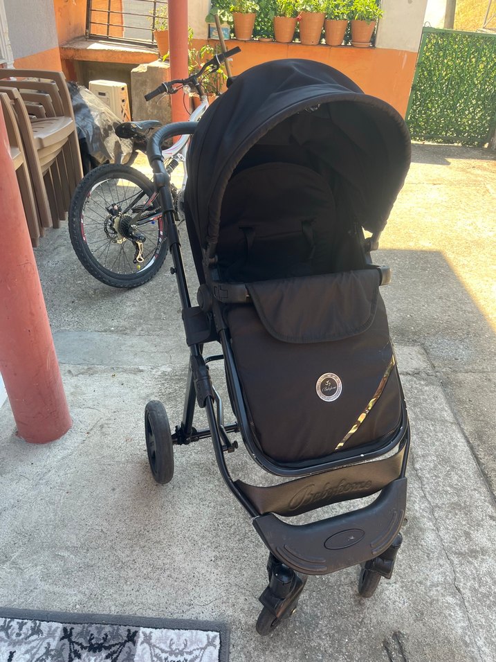 Siyah Bebek Arabası - Görsel 2